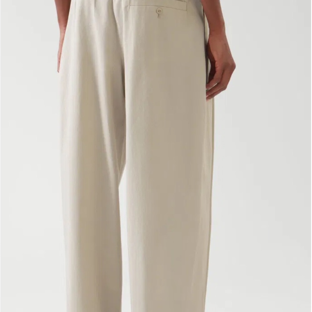 (NWT) COS PLEATED BARREL-LEG CHINOS Beige - Picture 9 of 14